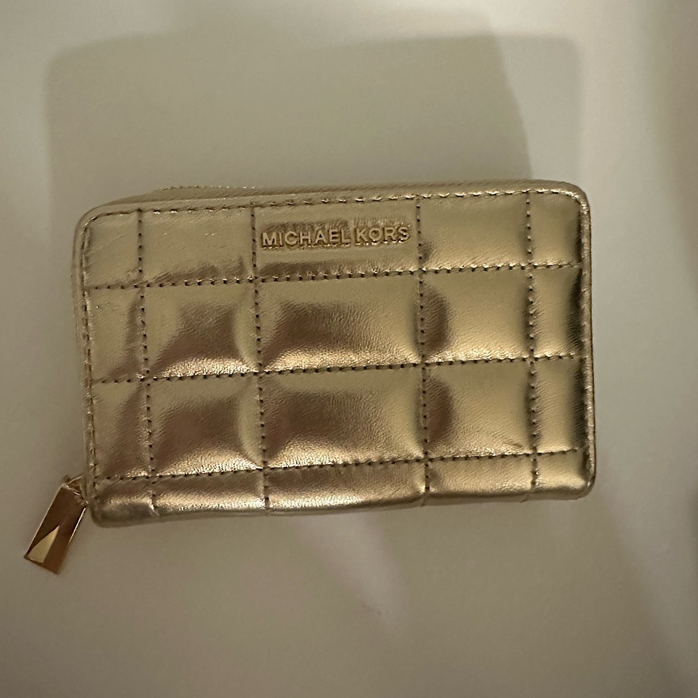 Michael Kors - Gold Wallet